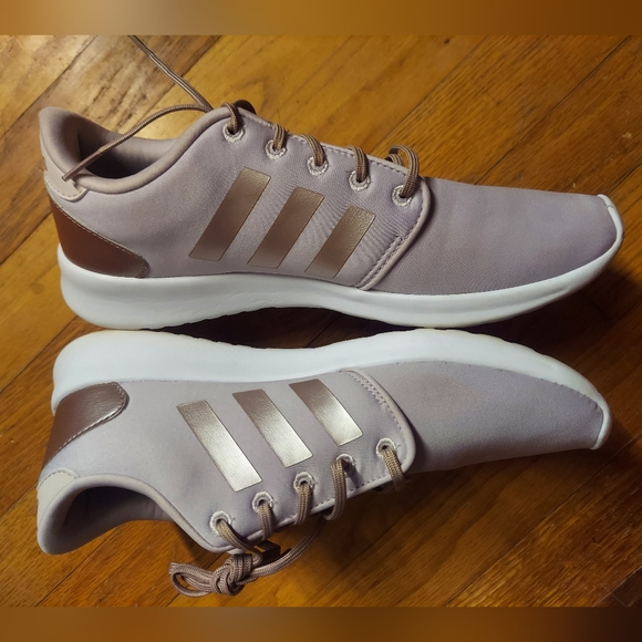 Adidas Lavender and Metallic Sneakers, Cloudfoam QT Racer Size 9 - Picture 2 of 11